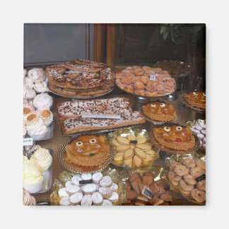 Cake shop in Barcelona Magnet