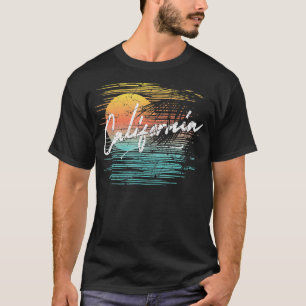 California Retro Sunset Surfing Summer Distressed T-Shirt