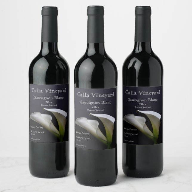Calla lilies on a dark background wine Label Set (Bottles)