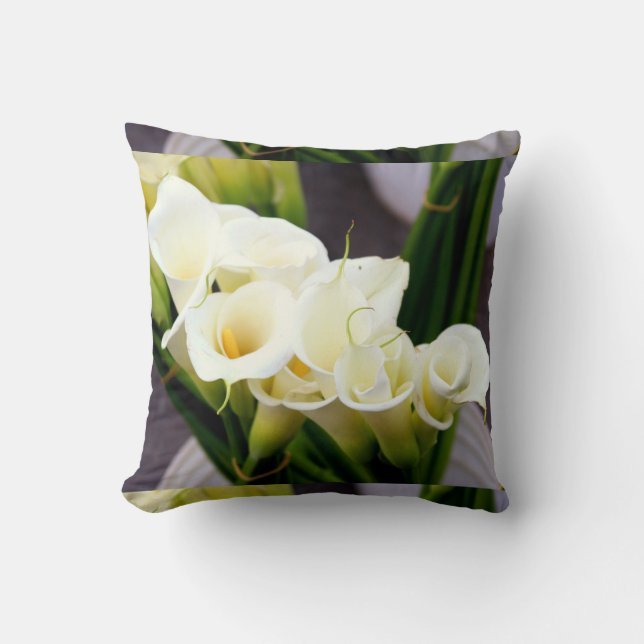 calla lily pillow (Front)