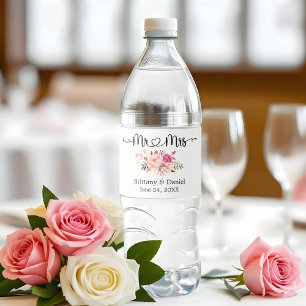 Calligraphy Heart Floral Mr. and Mrs. Wedding  Water Bottle Label