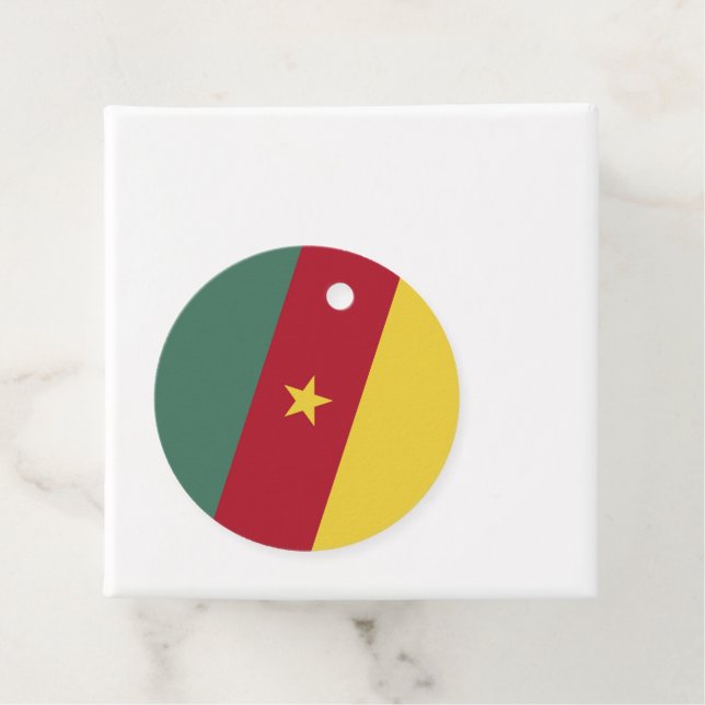 Cameroon flag favour tags (In Situ)