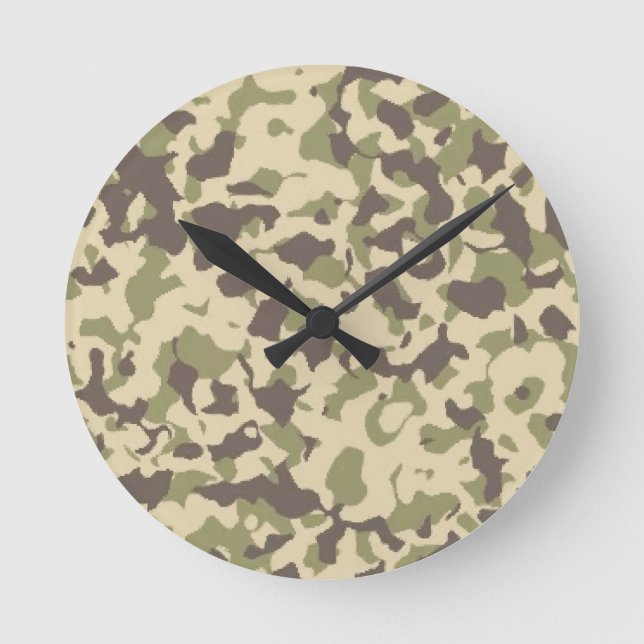 Camo Pattern Round Clock (Front)