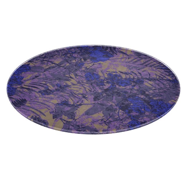 Camouflage against blue flower cutting board (Corner)