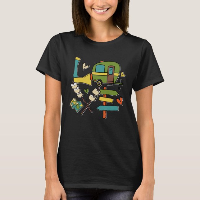 Camping Love Happy Camper Outdoor Glamping Camping T-Shirt (Front)