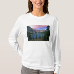 Canada, Alberta, Lake Moraine at Dawn, Banff T-Shirt