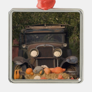 CANADA, British Columbia, Keremeos. Autumn / 2 Metal Tree Decoration