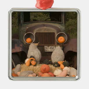 CANADA, British Columbia, Keremeos. Autumn / Metal Tree Decoration