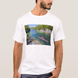 Canada, British Columbia, Vancouver Island. Sea 2 T-Shirt