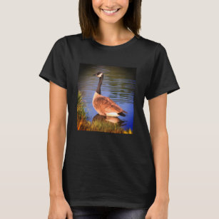 Canada Goose Painting   T-Shirt