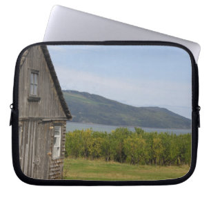 Canada, Quebec, L'isle-aux-Coudres, Laptop Sleeve