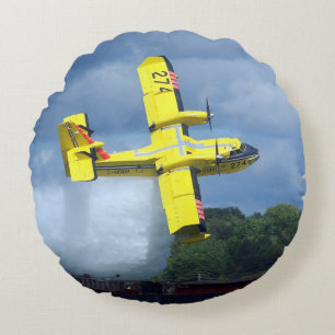 Canadian water bomber 274 round pillow