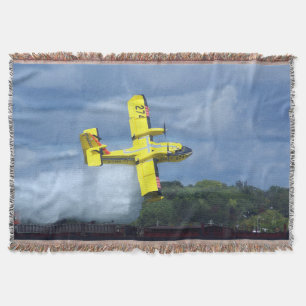 Canadian water bomber 274 throw blanket