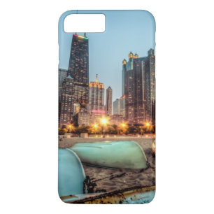 Canoes on Oak Street Beach a little after sunset iPhone 8 Plus/7 Plus Case