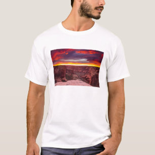Canyon de Chelly, sunset, Arizona T-Shirt