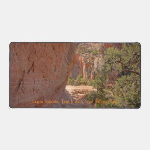 Canyon Overlook Trail w Arch, Utah Desk Mat
