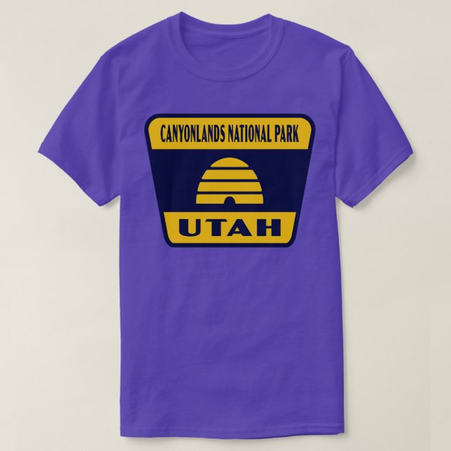Canyonlands National Park Utah Retro Flag Badge Ye T-Shirt (Design Front)