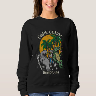 Cape Coral Florida USA Funny Manatee Alligator Des Sweatshirt