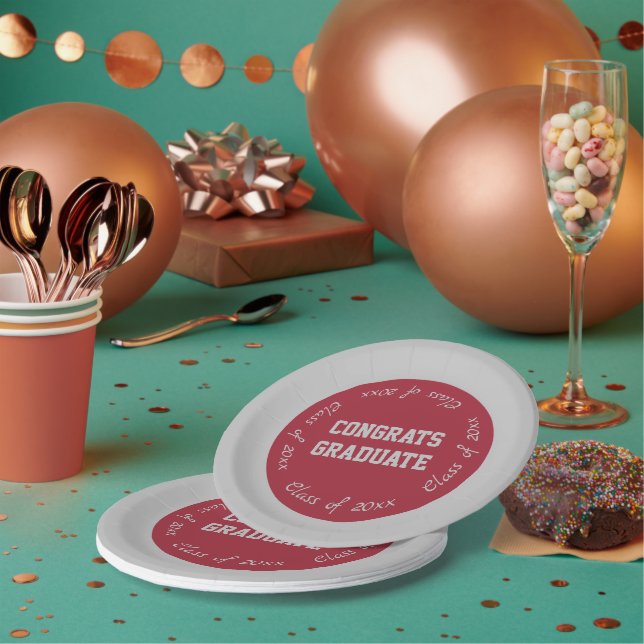 Cardinal Red Grey Congrats Graduate Class of 2024 Paper Plate (Multi)