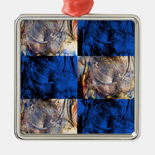 carnival chest metal ornament (Front)