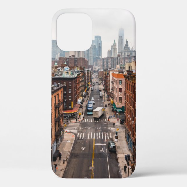 CARS ON ROAD BETWEEN HIGH RISE BUILDINGS DURING DA Case-Mate iPhone CASE (Back)