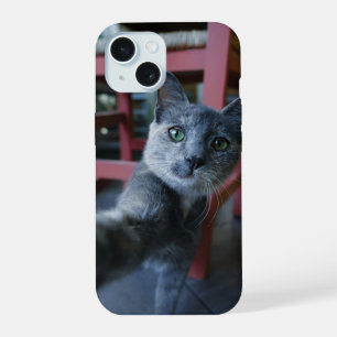 Cartoon Cat Taking a Selfie - Fun & Stylish Phone iPhone 15 Case