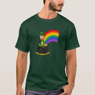 Cartoon leprechaun sitting on a pot of gold T-Shirt