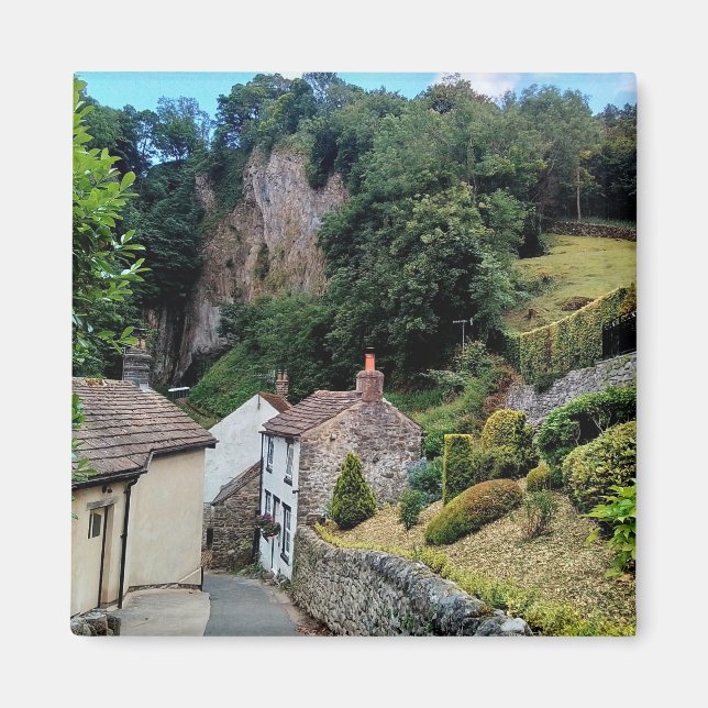 Castleton and the cliffs magnet (Front)