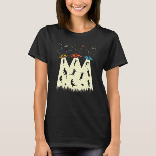 Cat Alien Abduction Kitten Kitty UFO Funny Cat Dad T-Shirt