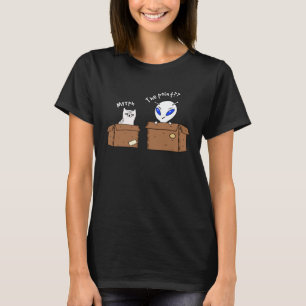 Cat Alien Sitting In Box Pet Alien Humour T-Shirt
