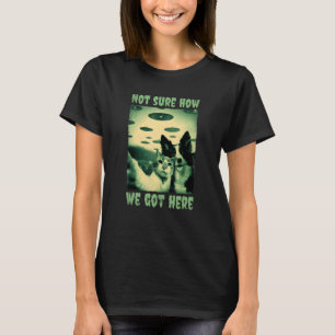 Cat And Dog Selfie With Aliens Pet Alien Space T-Shirt