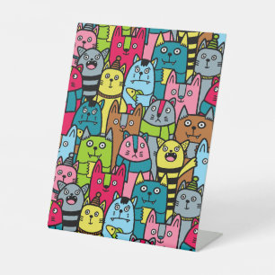 Cat and kittens pedestal sign