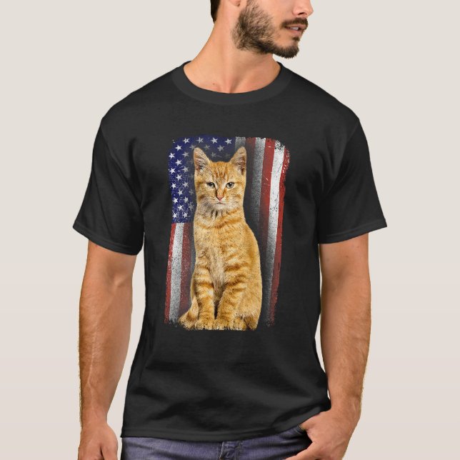 Cat Dad Mom 4th Of July Retro American Flag Kitten T-Shirt (Front)