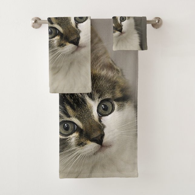 Cat Face Bathroom Towel Set (Insitu)