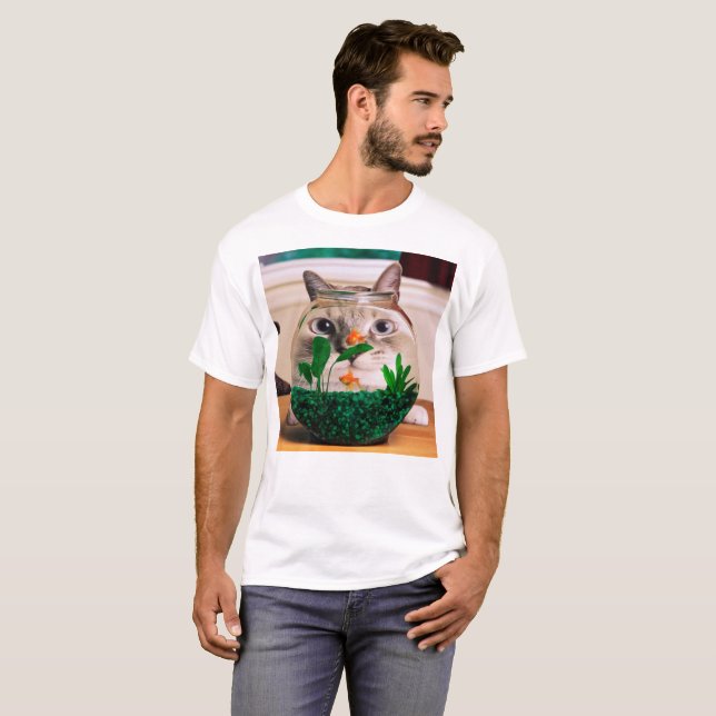 Cat looking at fish in aquarium T-Shirt (Front Full)