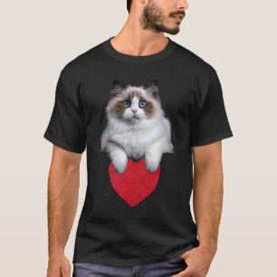 Cat Mom Cat Dad Realistic Cat Holding Heart Graphi T-Shirt