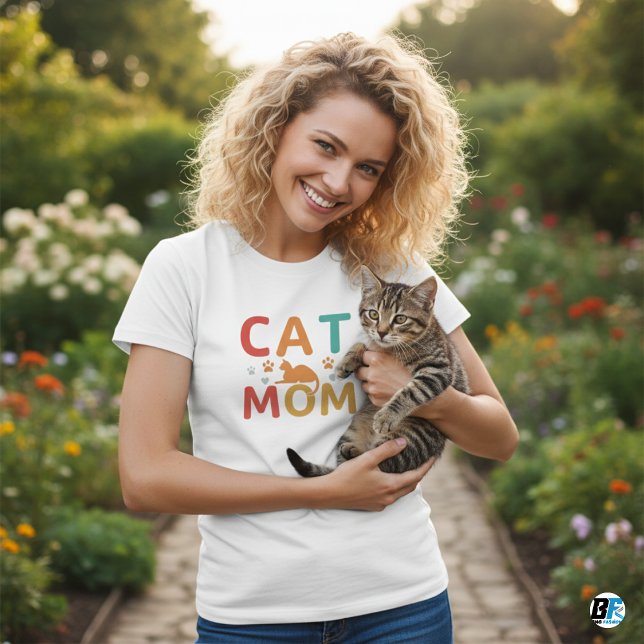 Cat Mum Best Minimalist Elegant Women  T-Shirt (Creator Uploaded)