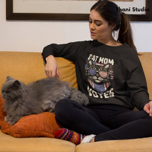 Cat Mum Votes Cute Election American Flag Sweatshirt