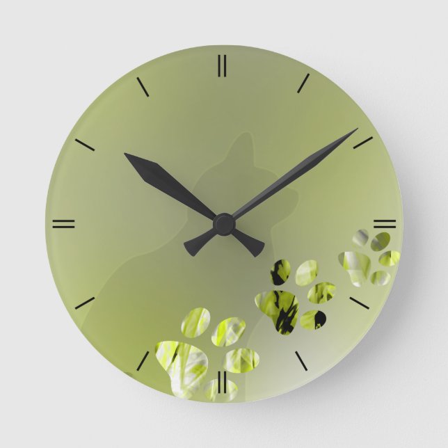 Cat Paw Clean Round Clock (Front)
