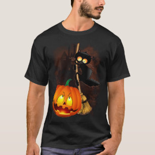 Cat Scared by Pumpkin Fun Halloween Character T-Shirt