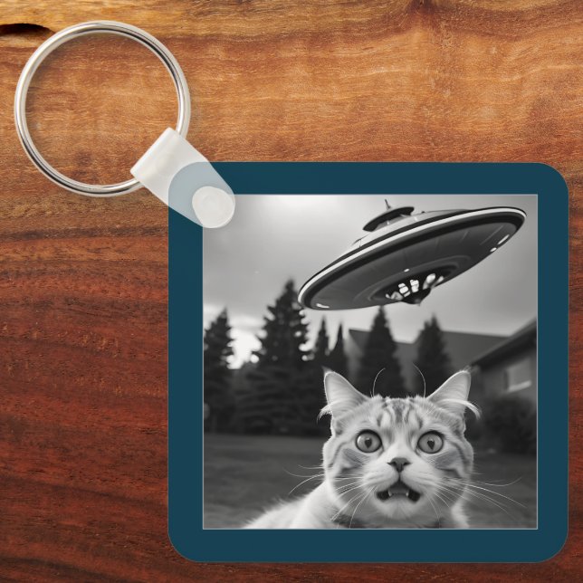 Cat Selfie UFO Keychain Funny Alien Abduction (Front)