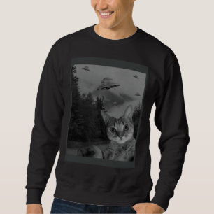 Cat Selfie UFO Sighting  Alien Conspiracy Sci Fi L Sweatshirt