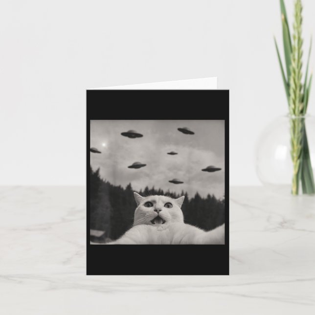Cat Selfie With Alien Ufo, Funny Alien Cat Lovers  Card (Front)