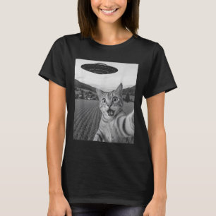 Cat Selfie With Alien Ufo Funny Cat Funny Alien T-Shirt