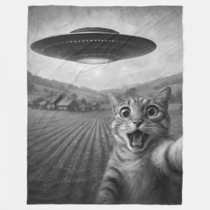 Cat Selfie With Alien UFO Funny Cat Gifts Fleece Blanket