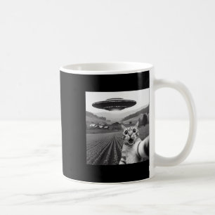Cat Selfie With Alien Ufo Funny Cat Gifts For Men Coffee Mug