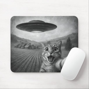 Cat Selfie With Alien UFO Funny Cat Gifts Mouse Pad