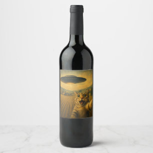 Cat Selfie With Alien UFO Funny Cat Gifts Wine Label