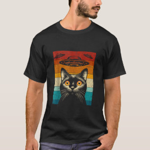 Cat Selfie With Alien UFO Funny Vintage Gifts For T-Shirt