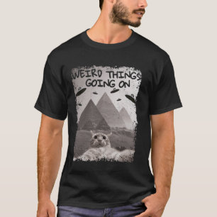 Cat UFO Meme - Funny Cat Selfie with UFOs T-Shirt